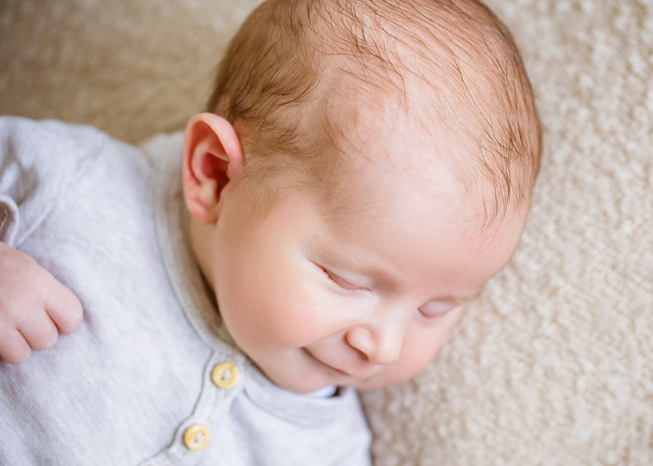 lachendes Baby, Neugeborenenfotos Erzgebirge
